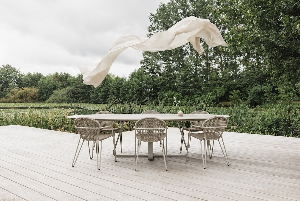 Curve - Elyps dining table Joli