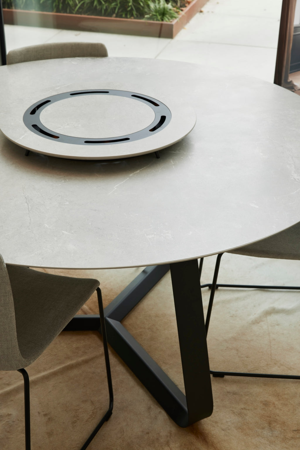 Curve - Round table à manger Joli