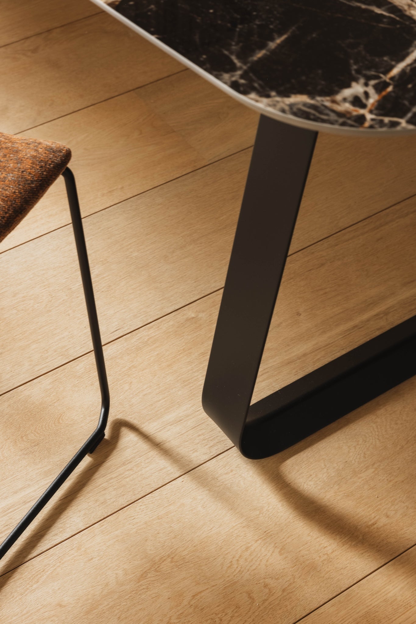Curve - Faux elyps table à manger Joli
