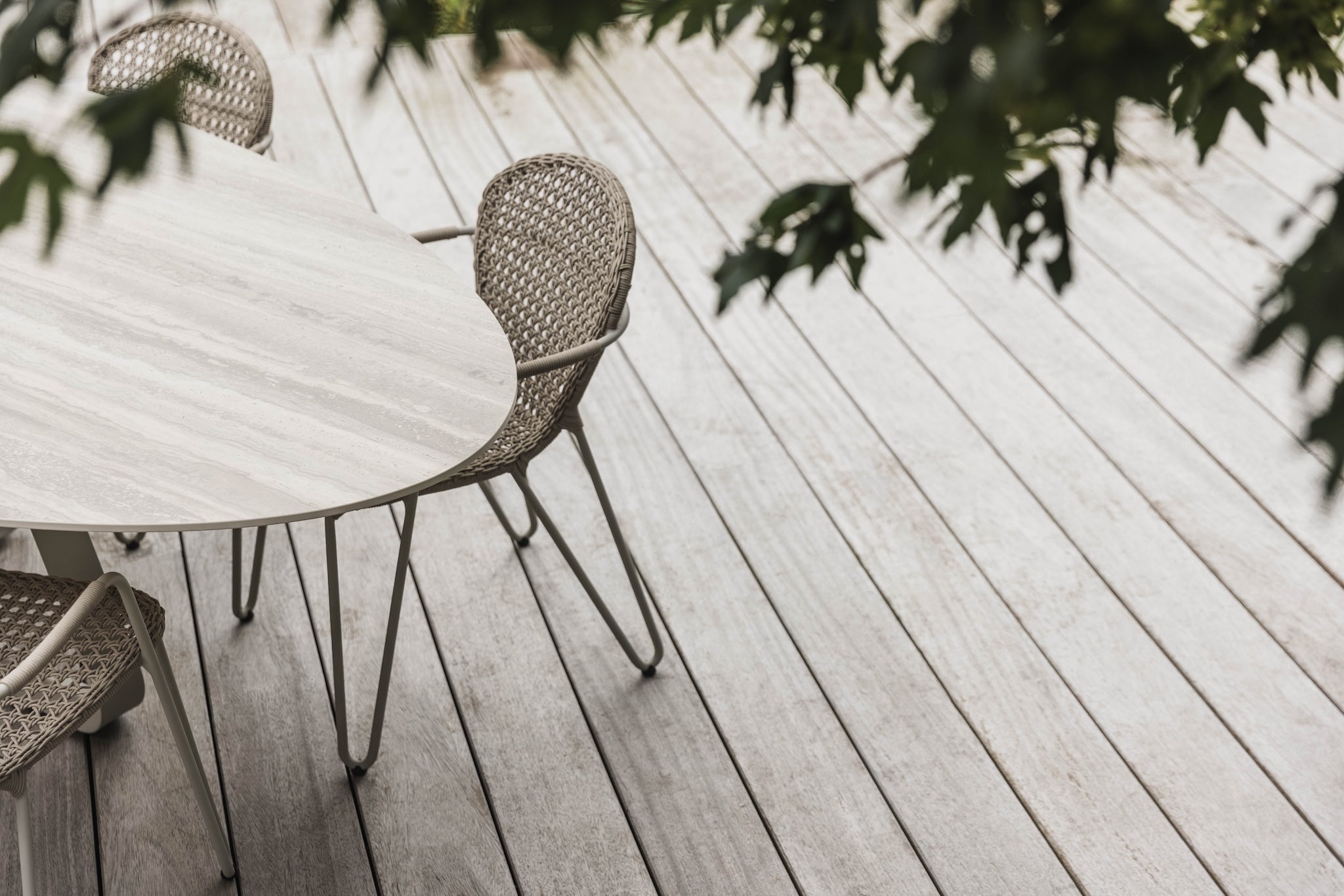 Curve - Elyps dining table Joli