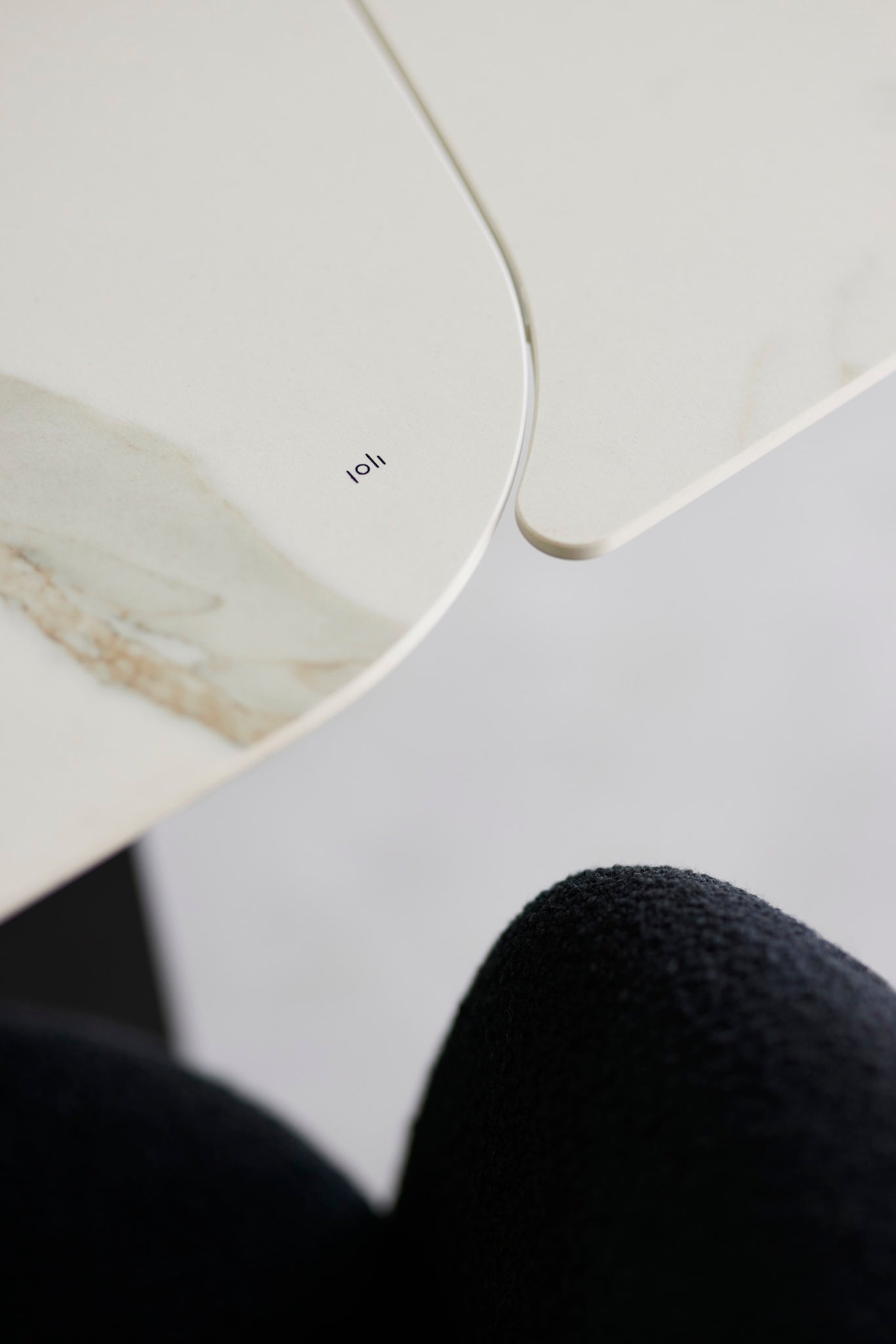 Curve - Faux elyps extensible dining table Joli
