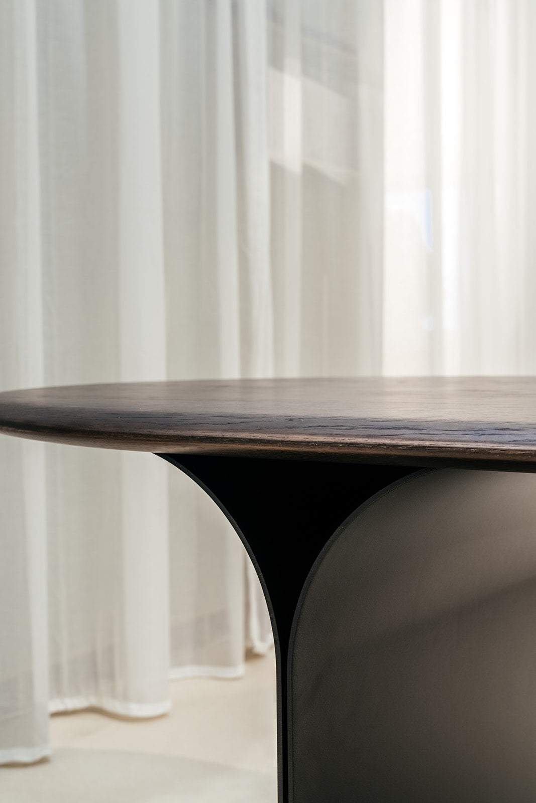 Arcs - Dining table Joli