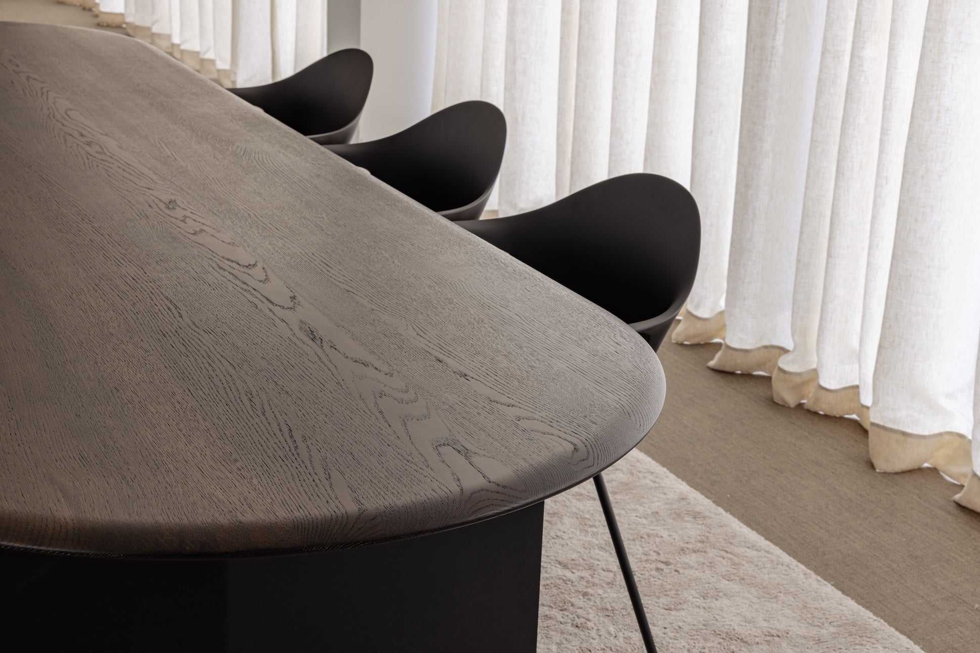 Arcs - Dining table Joli