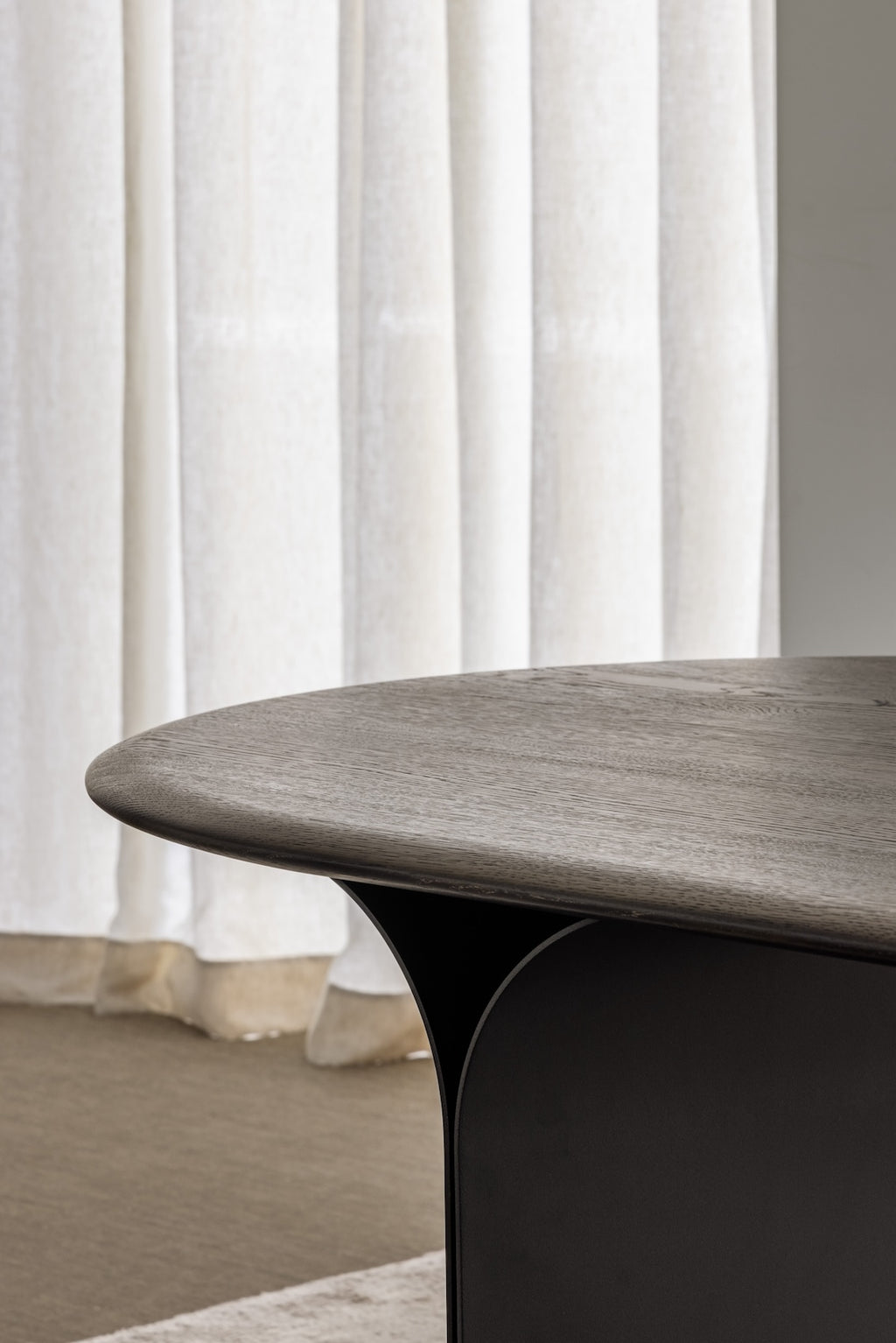 Arcs - Dining table Joli