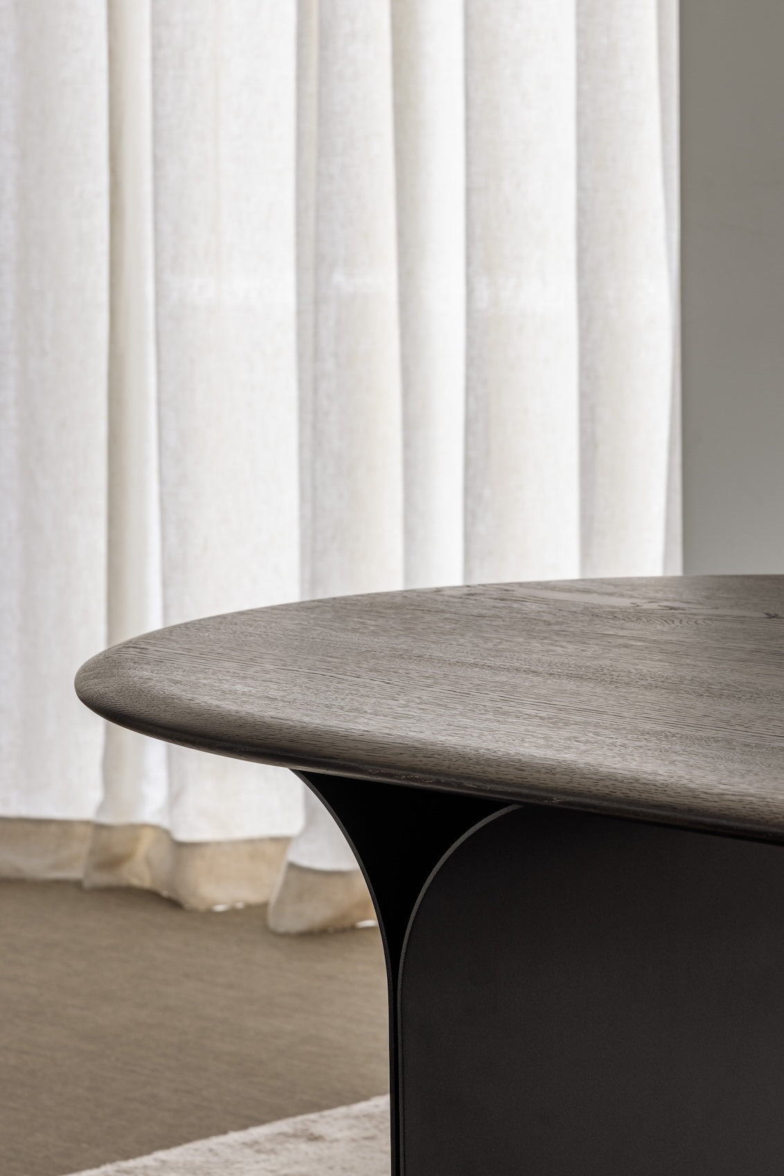 Arcs - Dining table Joli