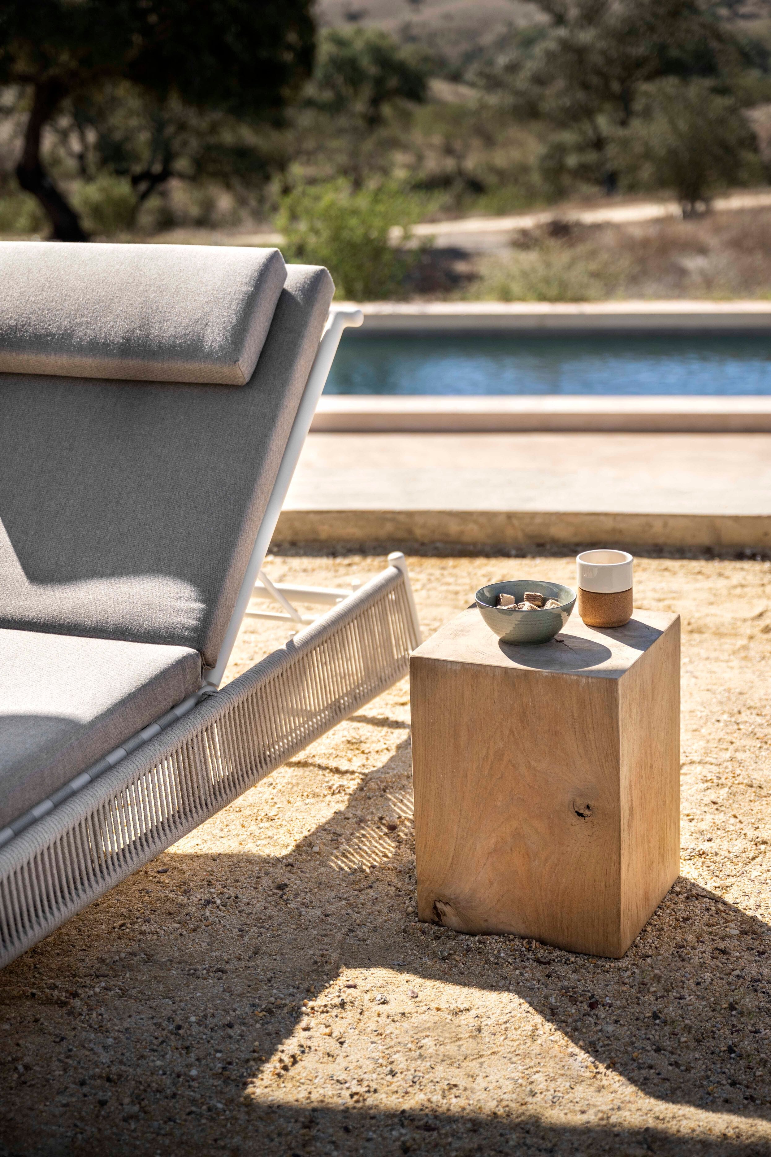 Duncan - Small teak block Jardinico