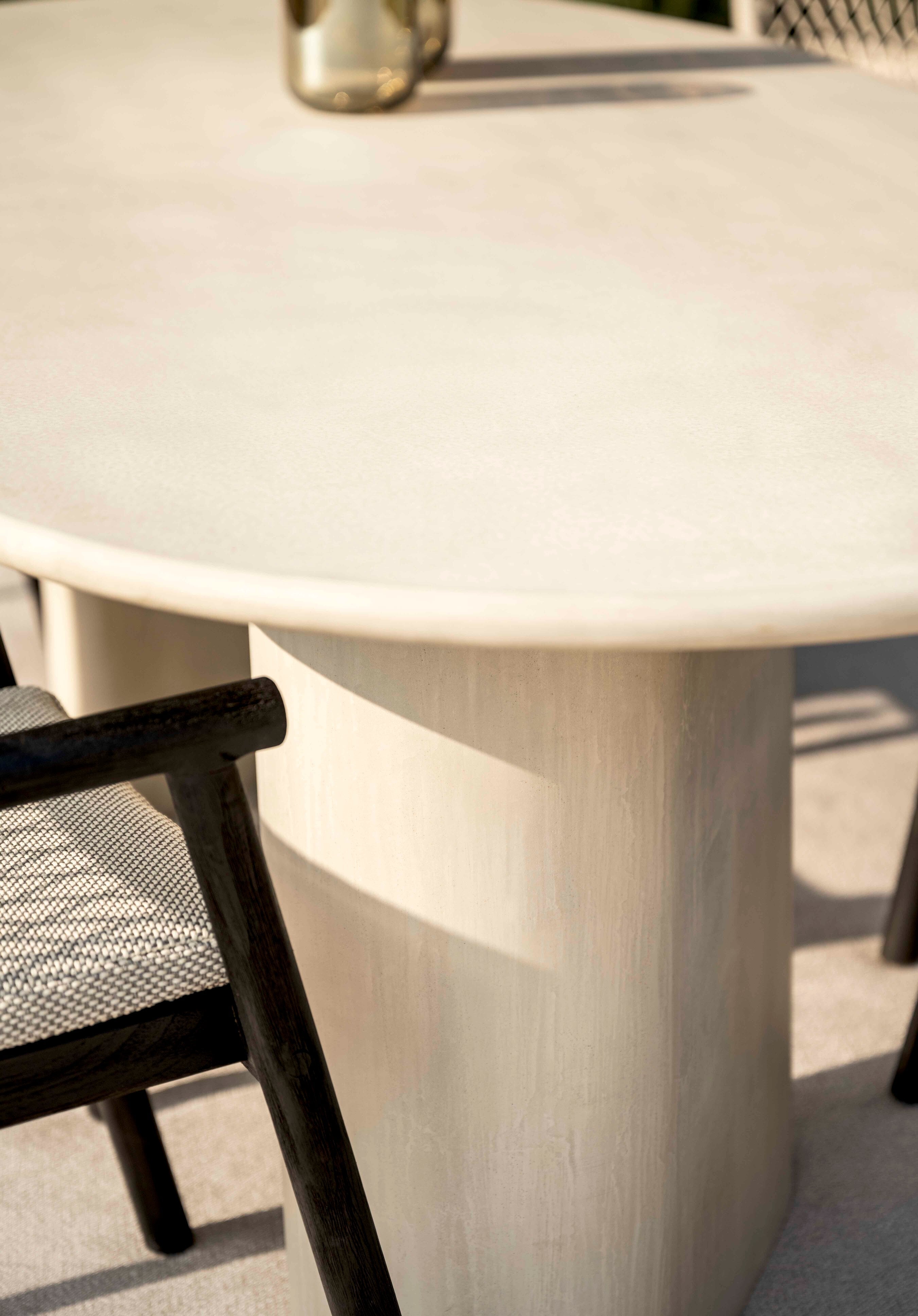 Como - Organic dining table Jardinico