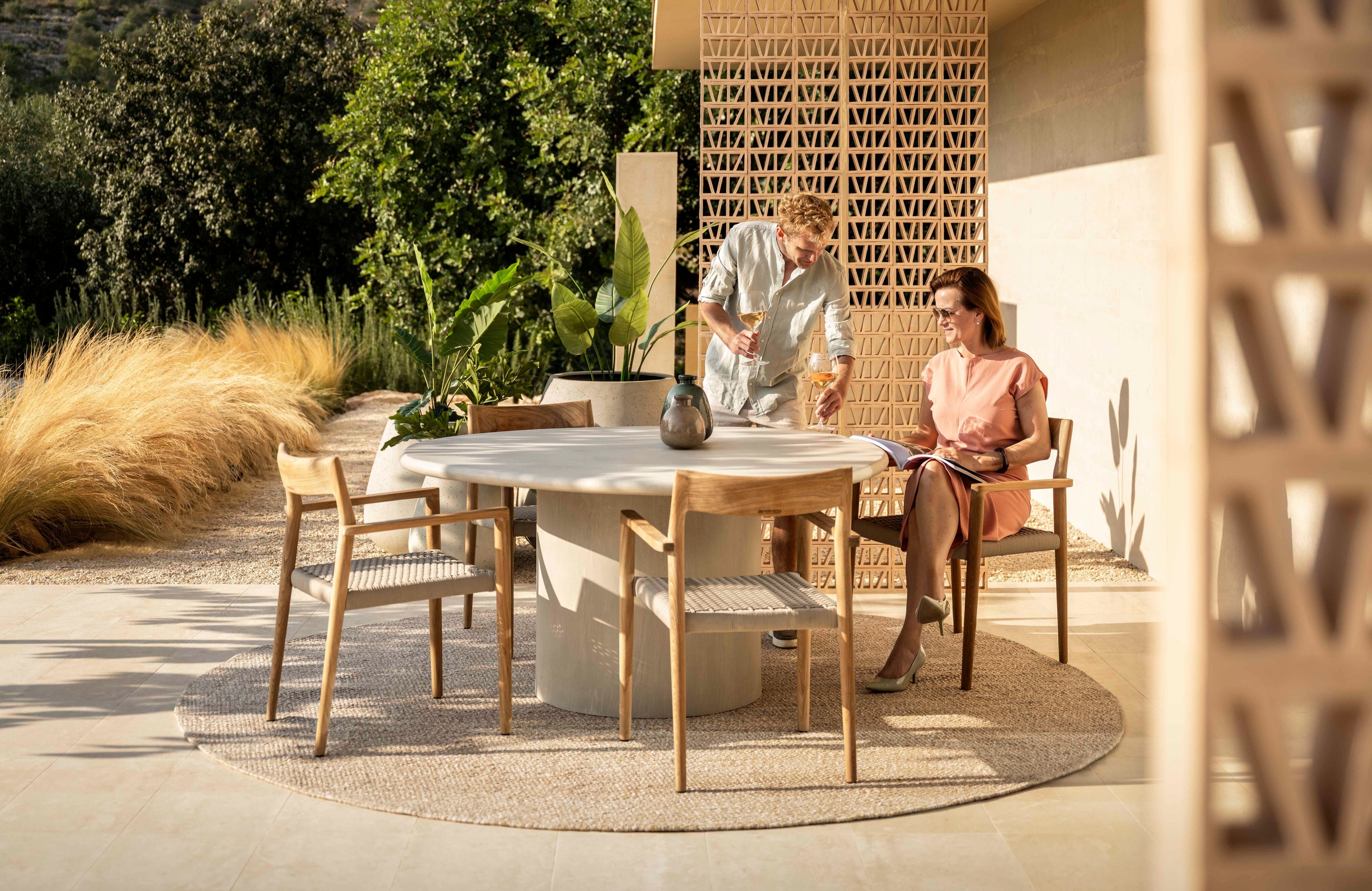 Como - Organic dining table Jardinico