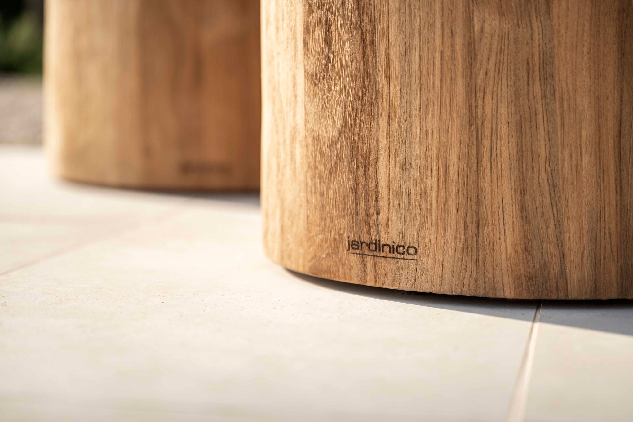 Kobe - Large side table Jardinico