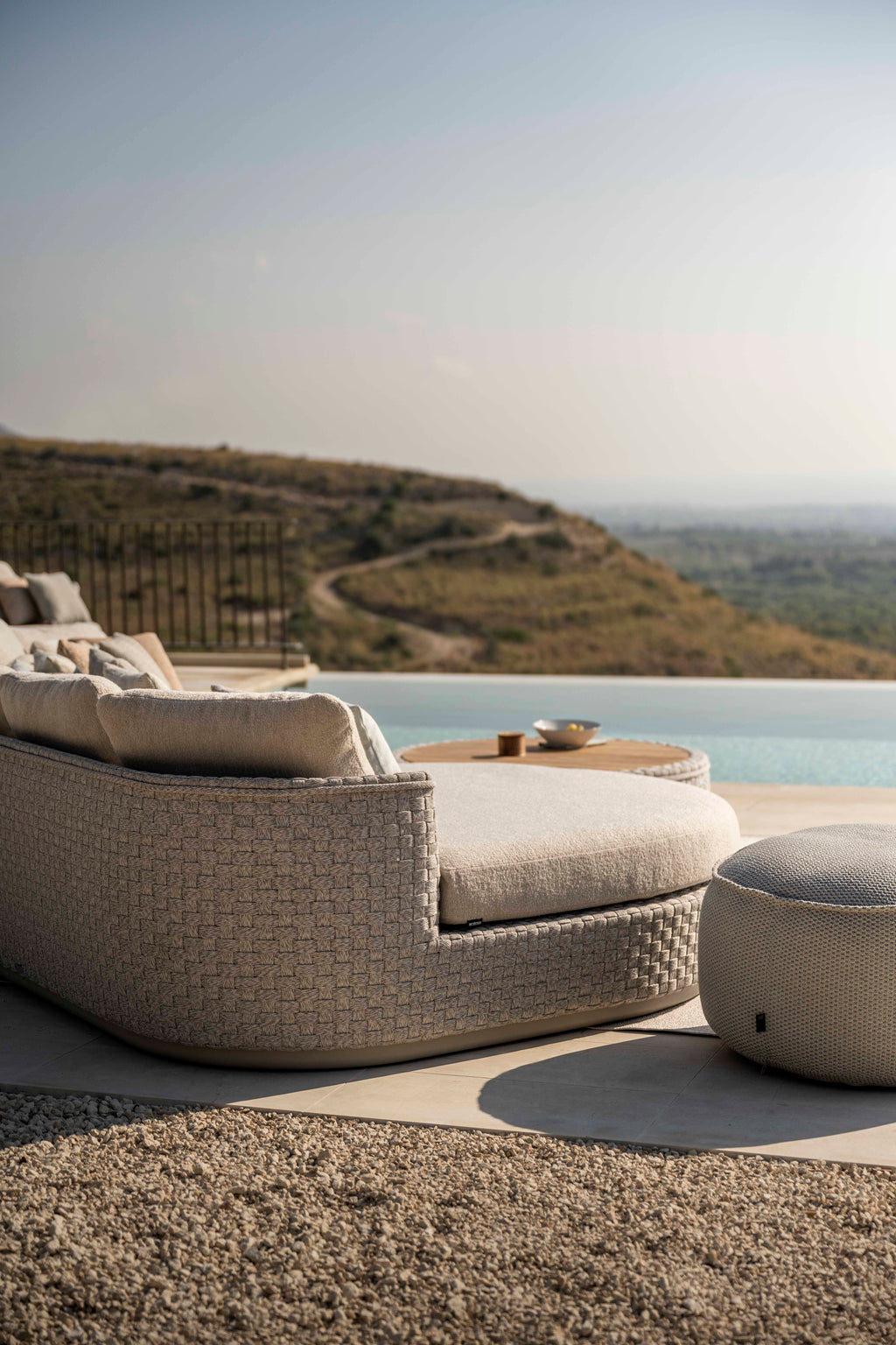 Tondo - Modular organic sofa island (Left) Jardinico