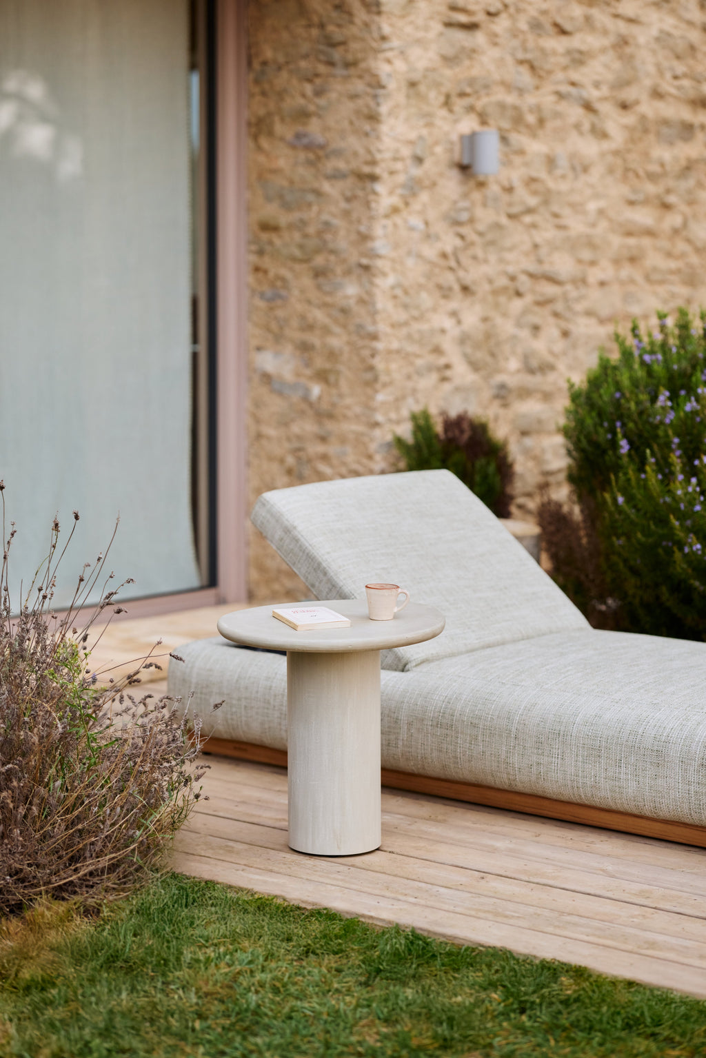 Como - Organic nesting side table 50 x 50 cm Jardinico
