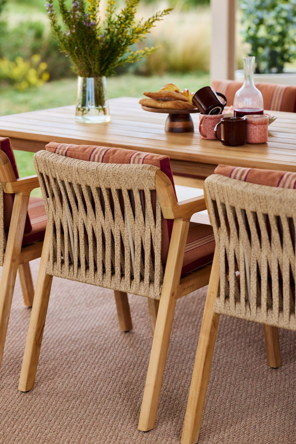 Kaia - Dining armchair Jardinico