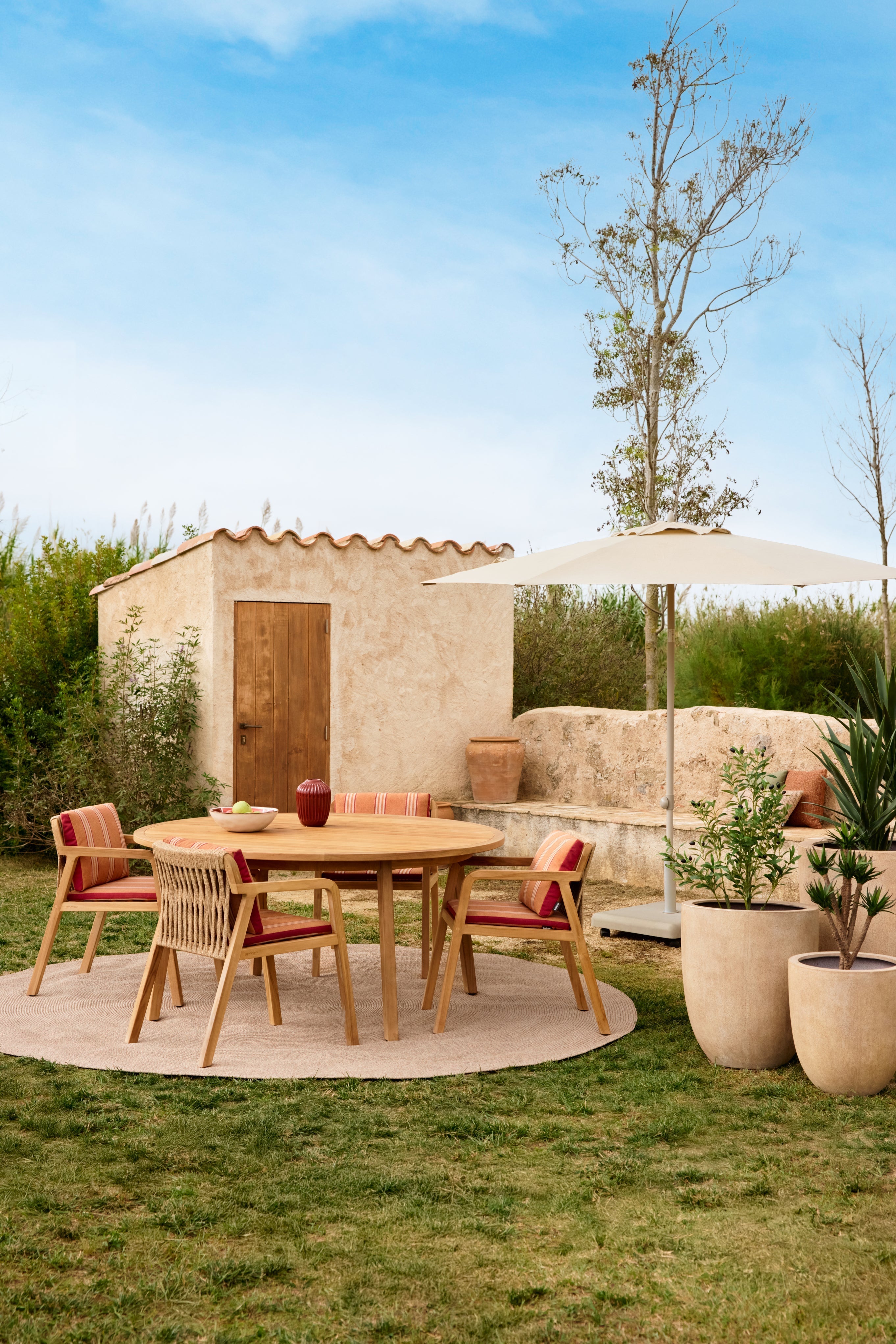 Kaia - Dining table Jardinico