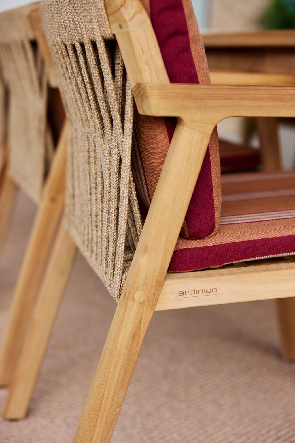 Kaia - Dining armchair Jardinico