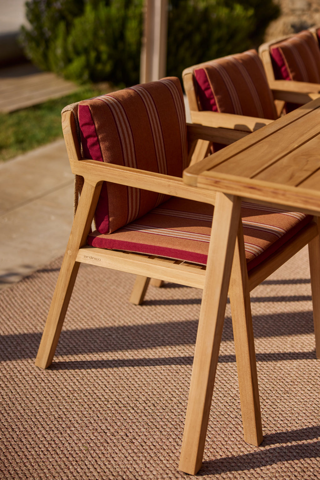 Kaia - Dining armchair Jardinico