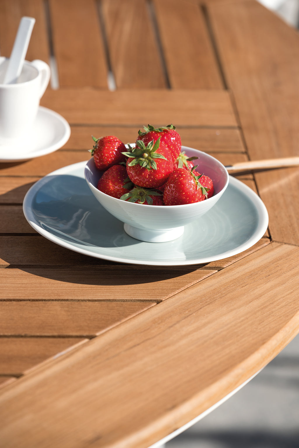 Alexa - Round dining table Diphano