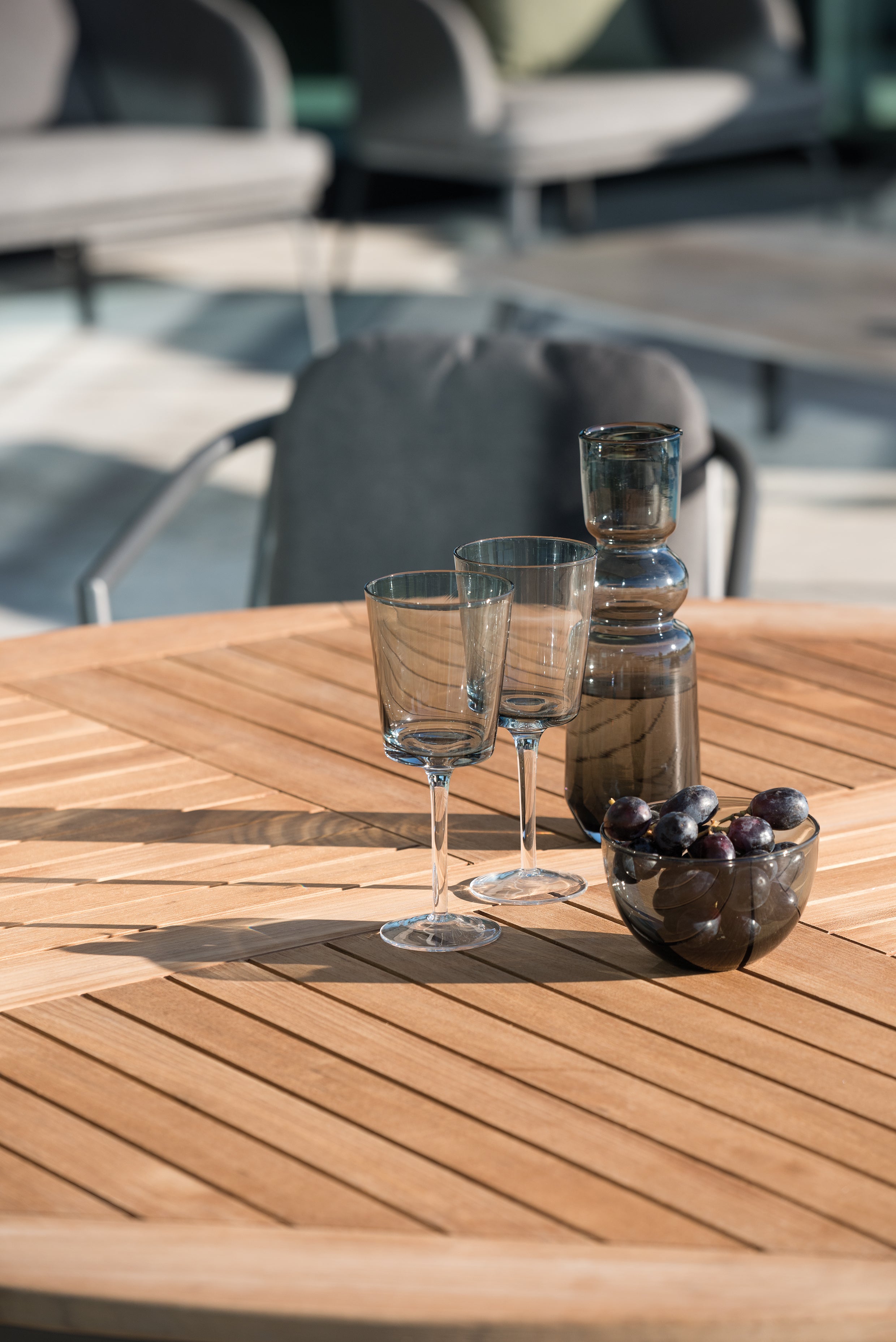 Alexa - Round dining table Diphano