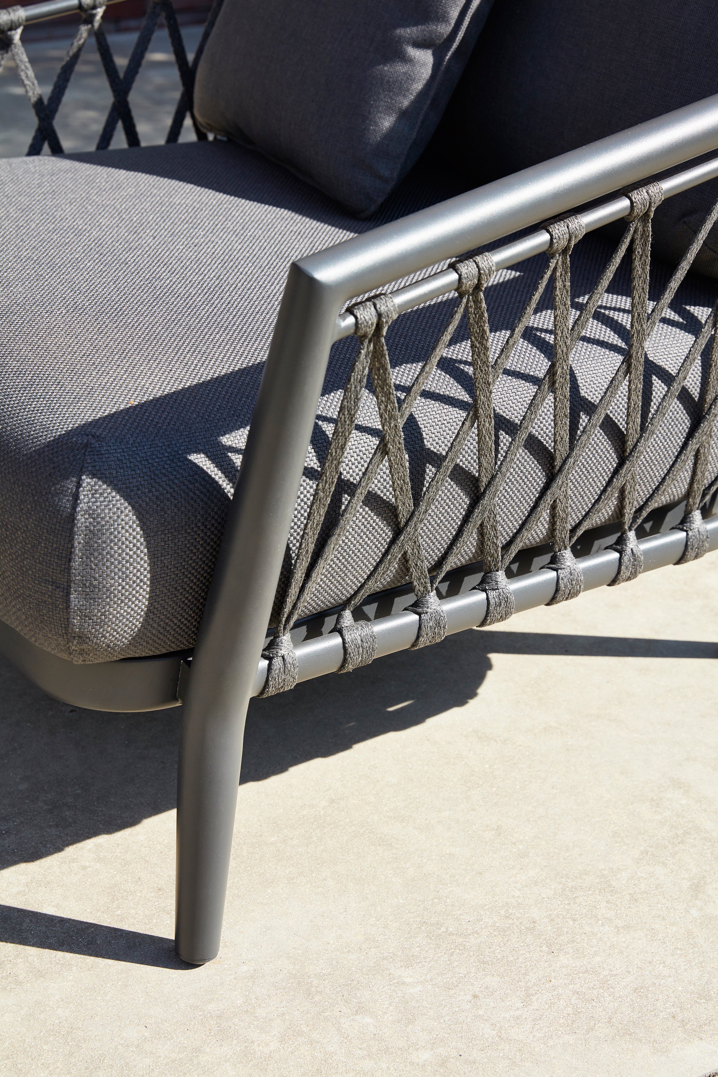 Diamond - Lounge chair Diphano