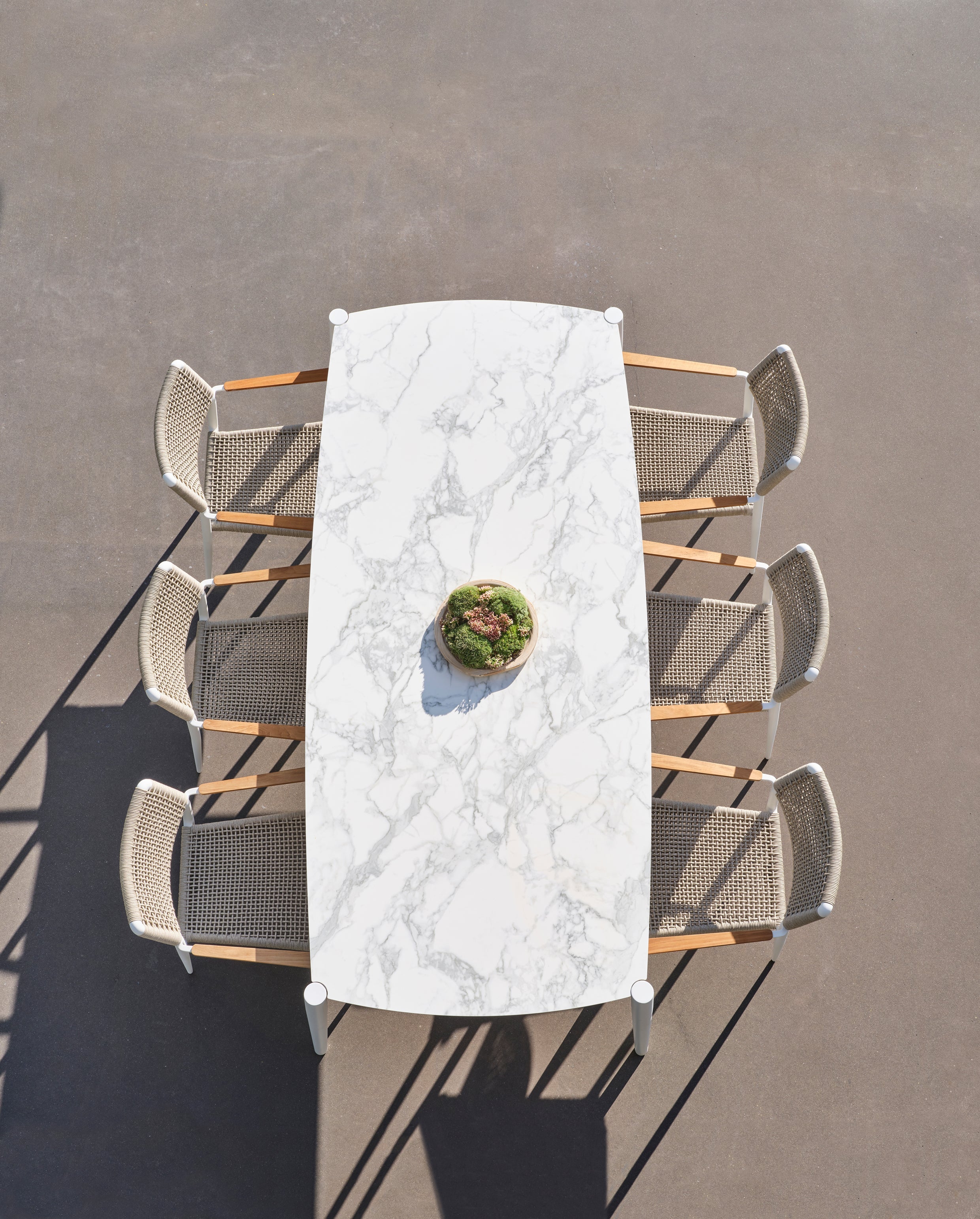 Icon - Dining table 226 x 104 cm Diphano