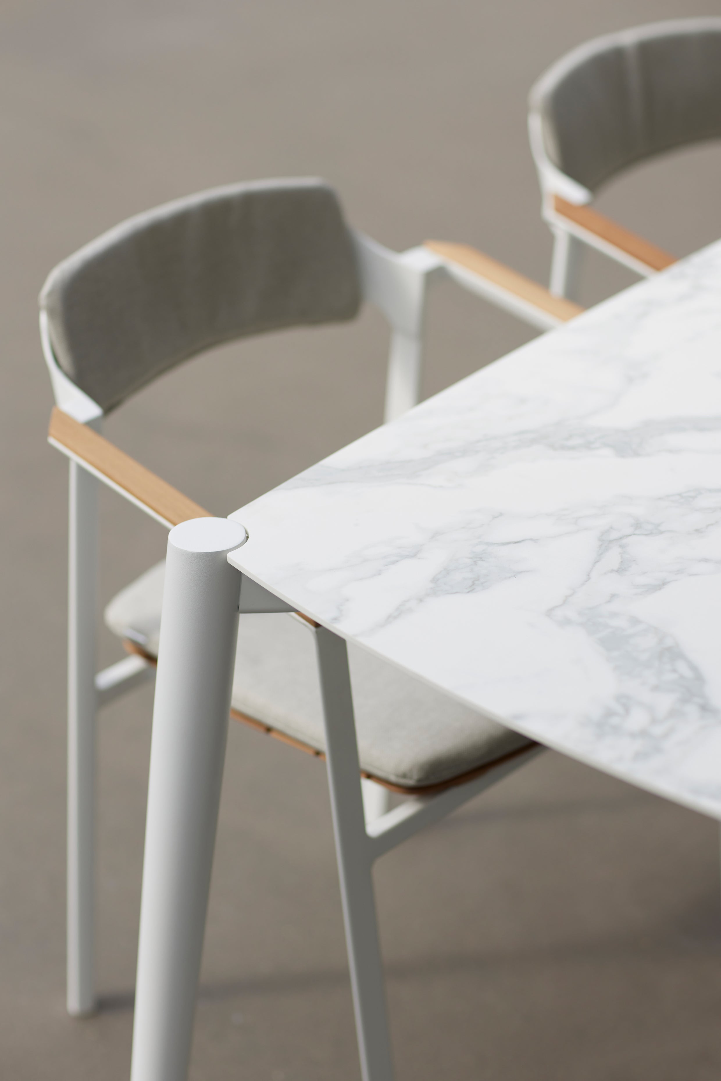 Icon - Dining table 226 x 104 cm Diphano
