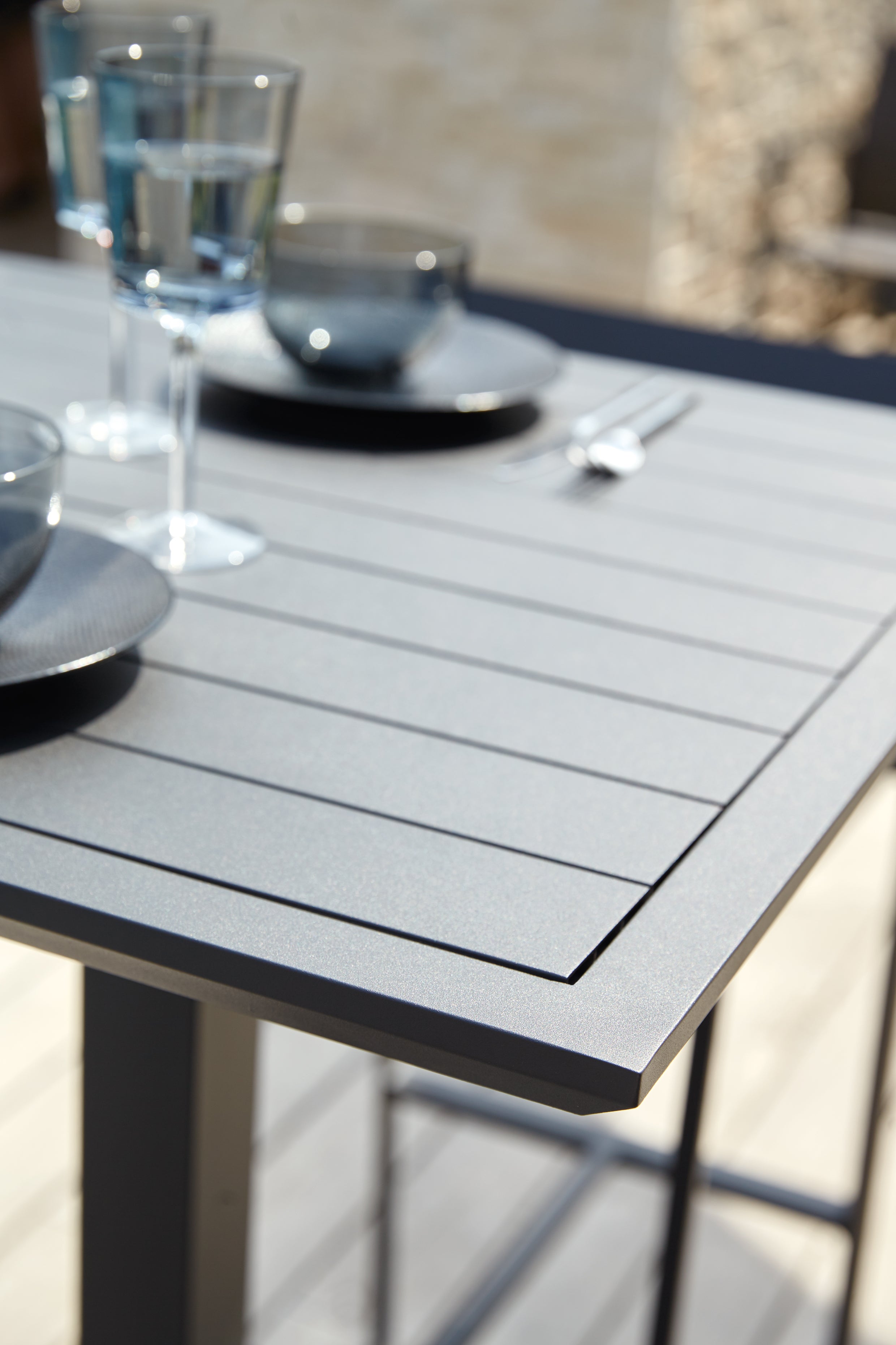 Metris - Bistro table Diphano