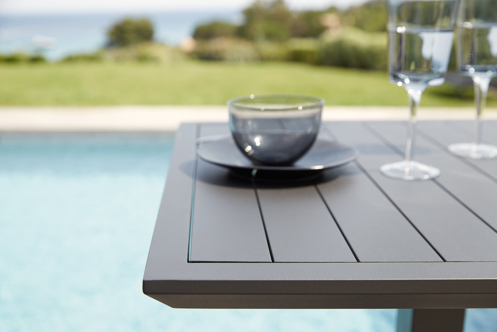 Metris - High bistro table H Diphano