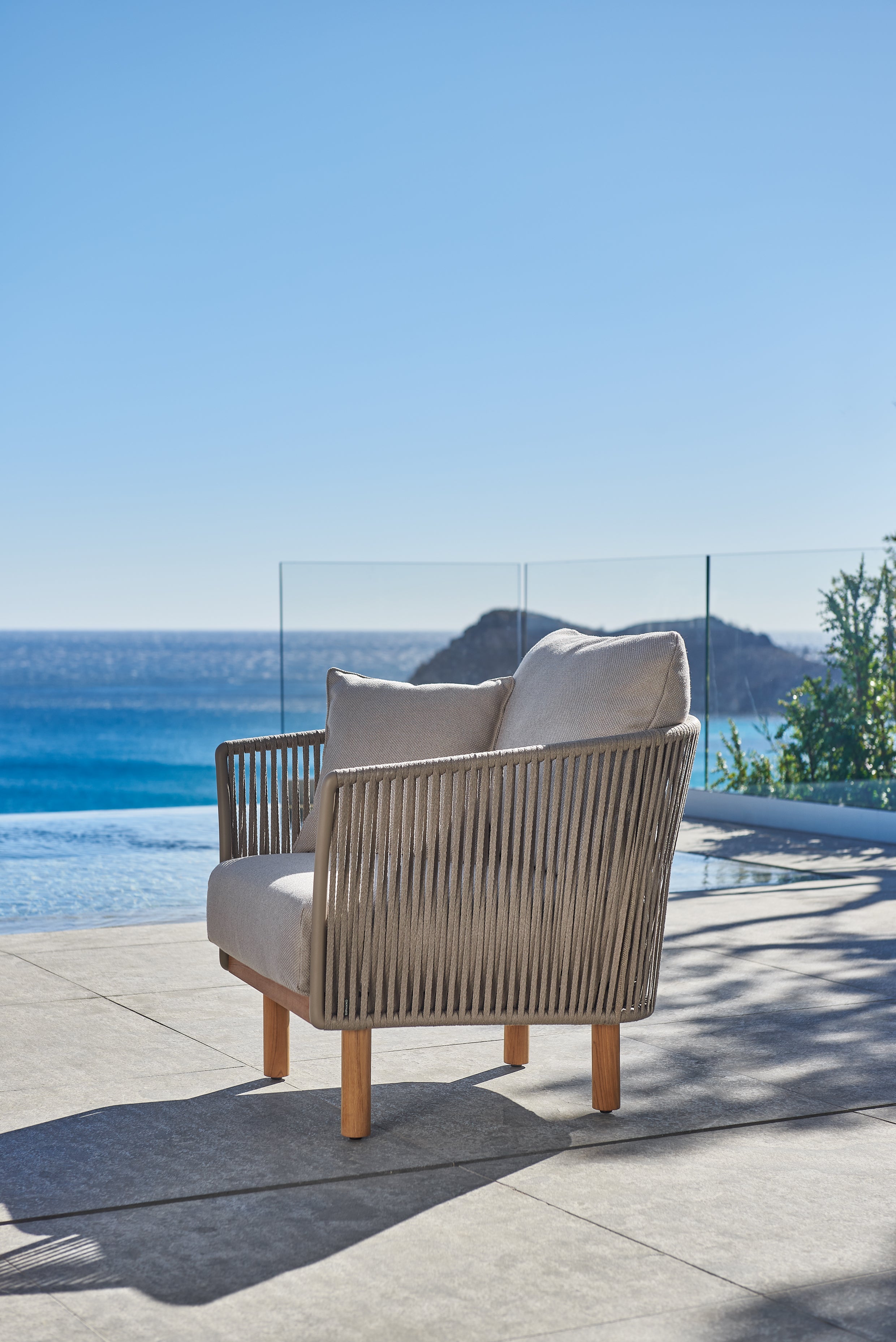 Newport - Lounge chair Diphano