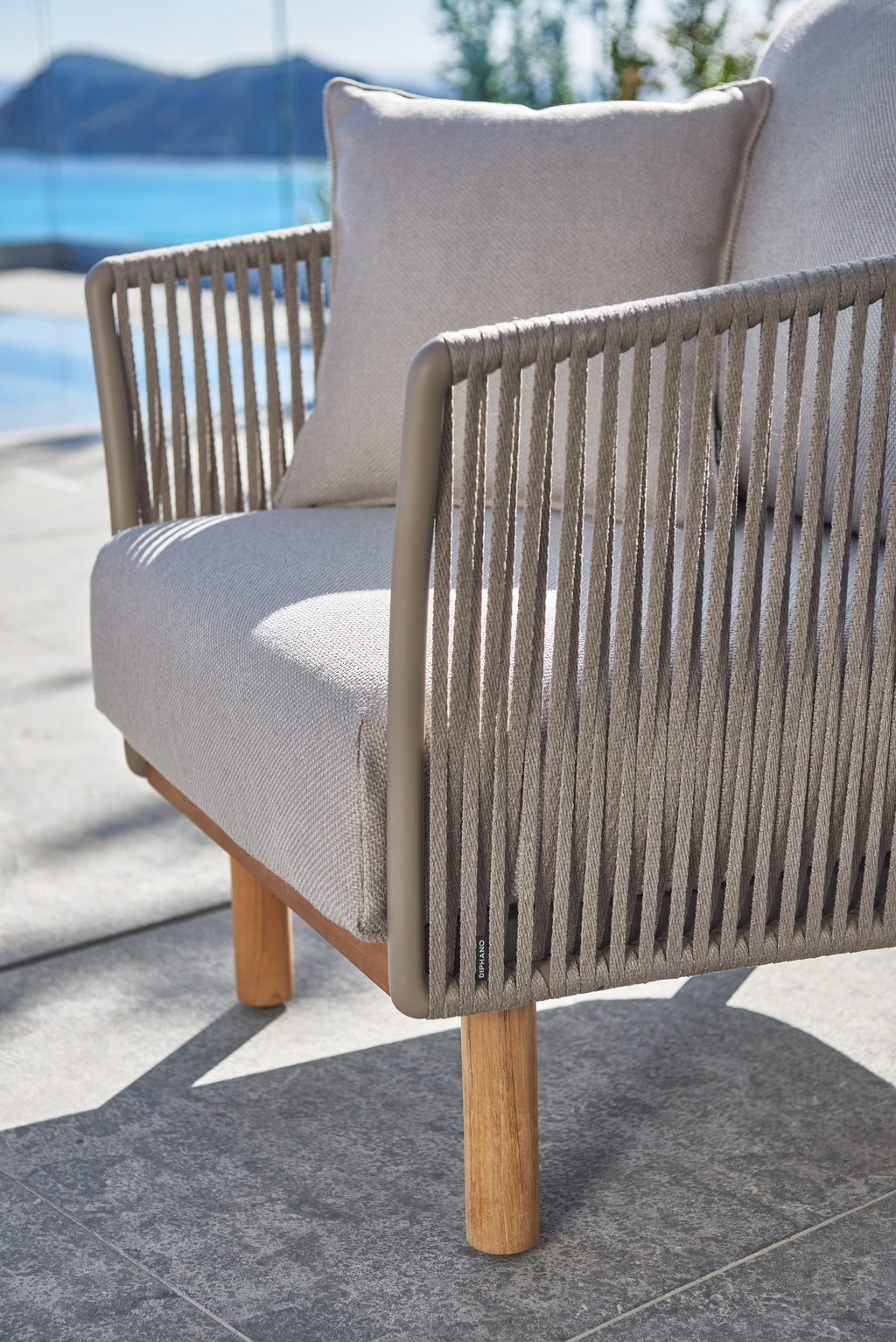 Newport - Lounge chair Diphano
