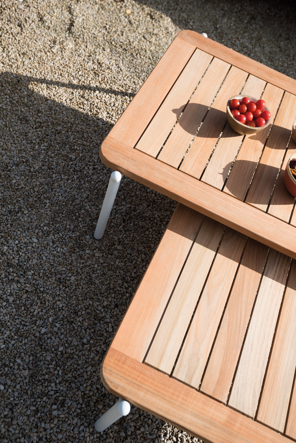 Omer - Square coffee table Diphano
