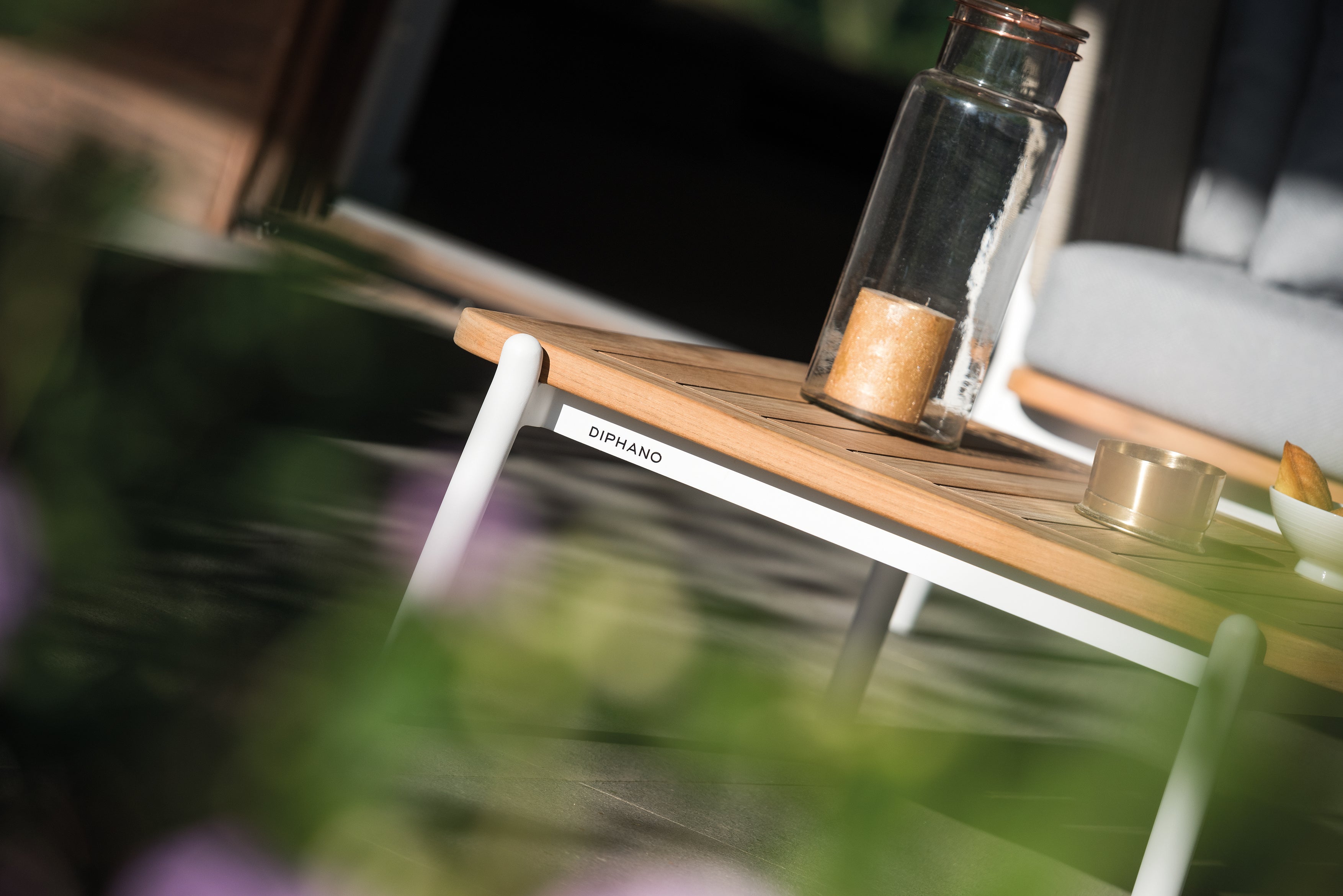 Omer - Square coffee table Diphano