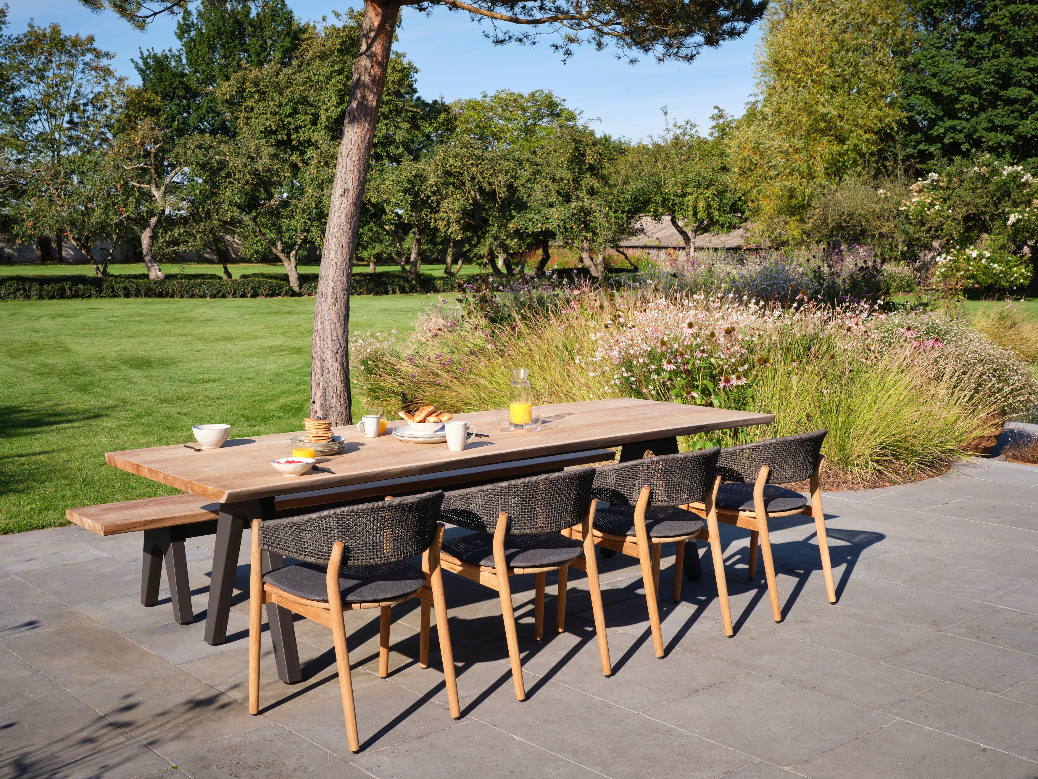 Pure - Dining table Diphano