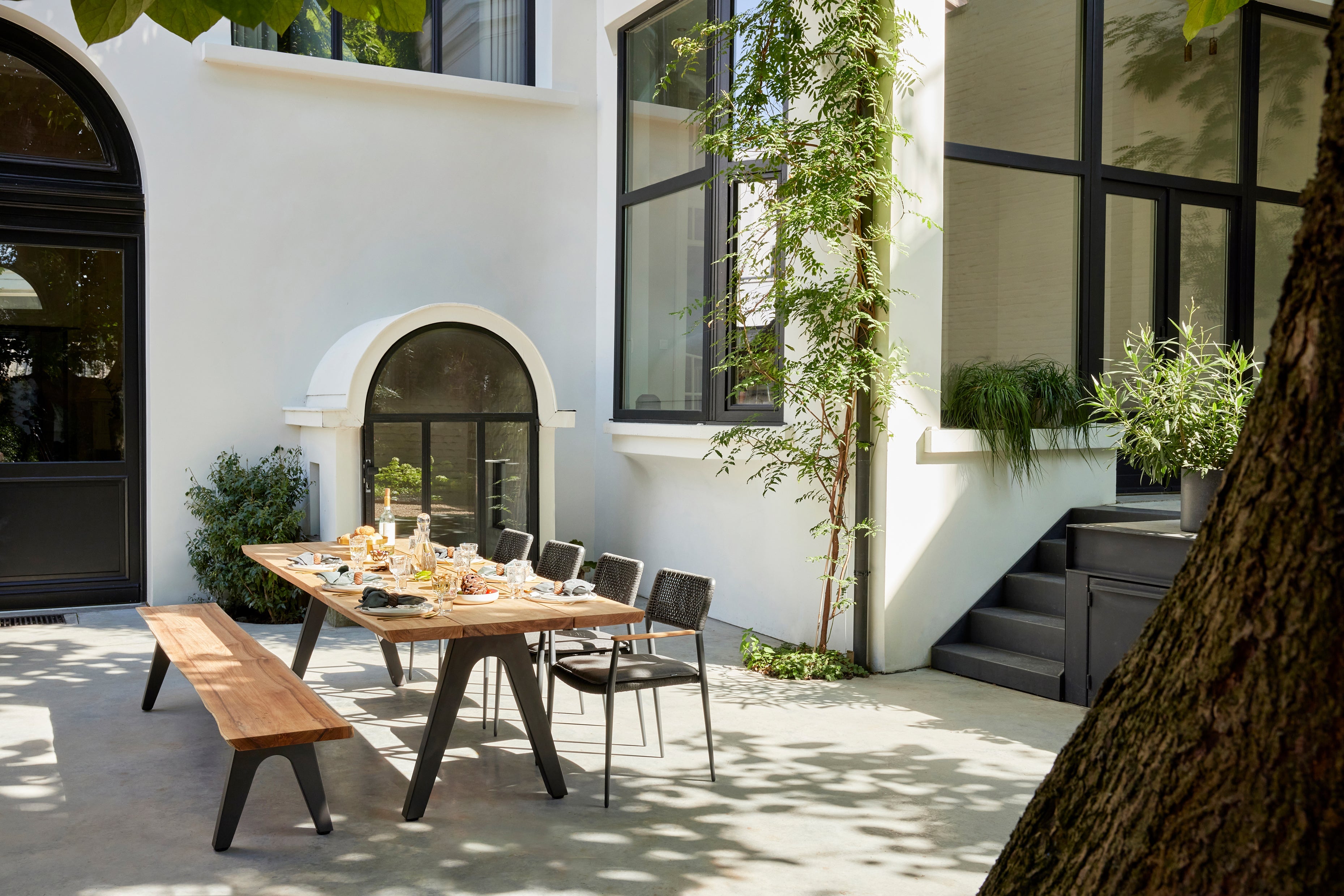 Pure - Dining table Diphano
