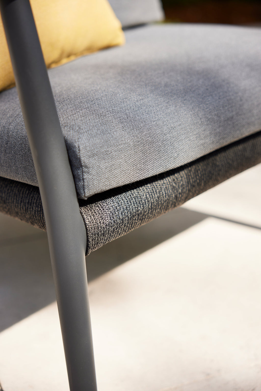 Ray - Lounge chair Diphano