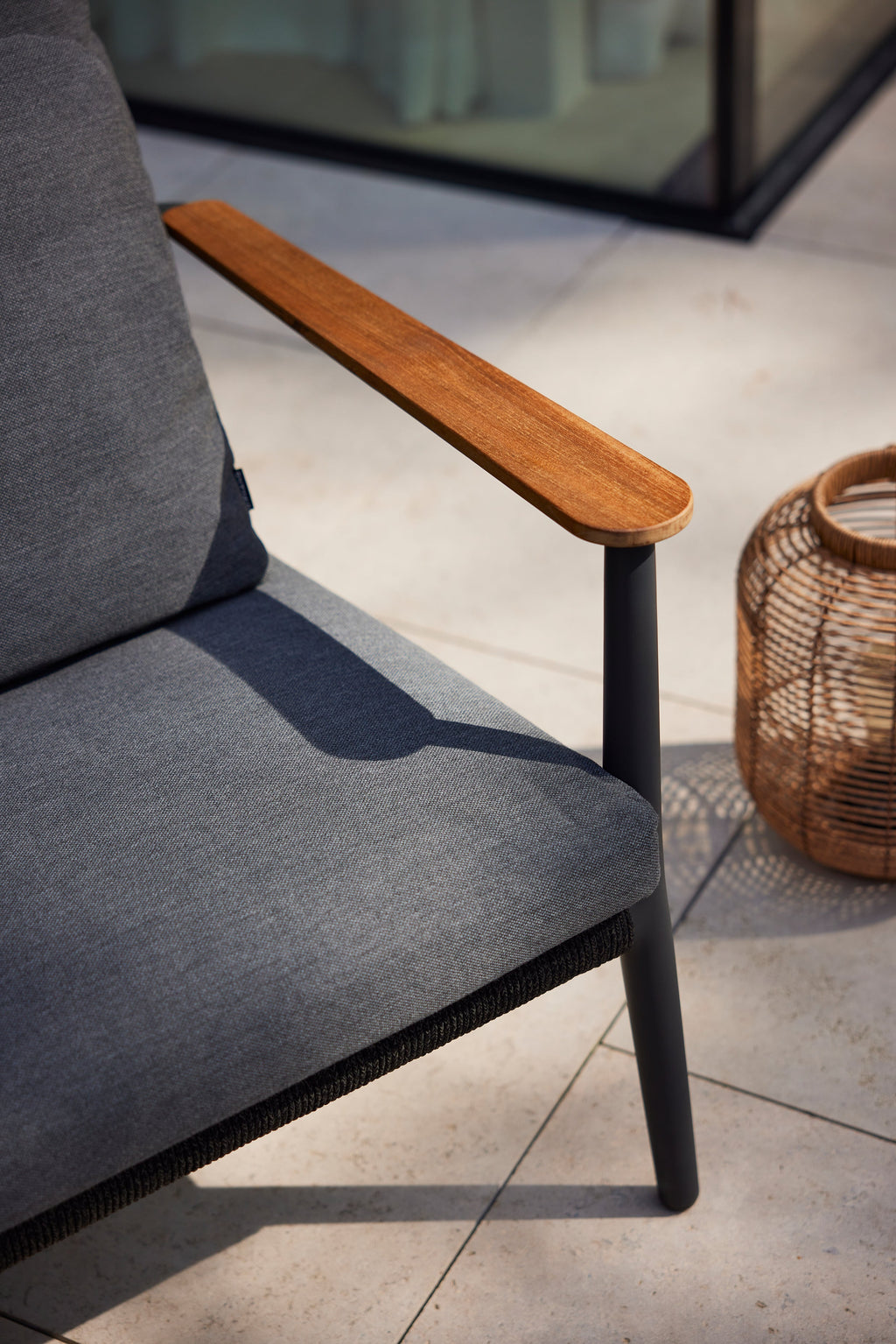 Ray - Lounge chair Diphano