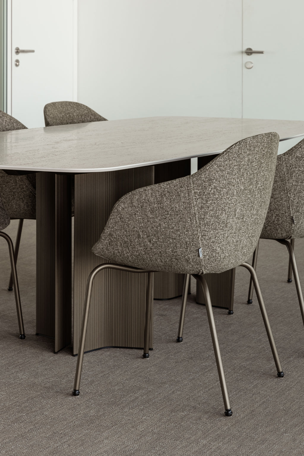 Pulse - Faux Elyps Table à manger Joli