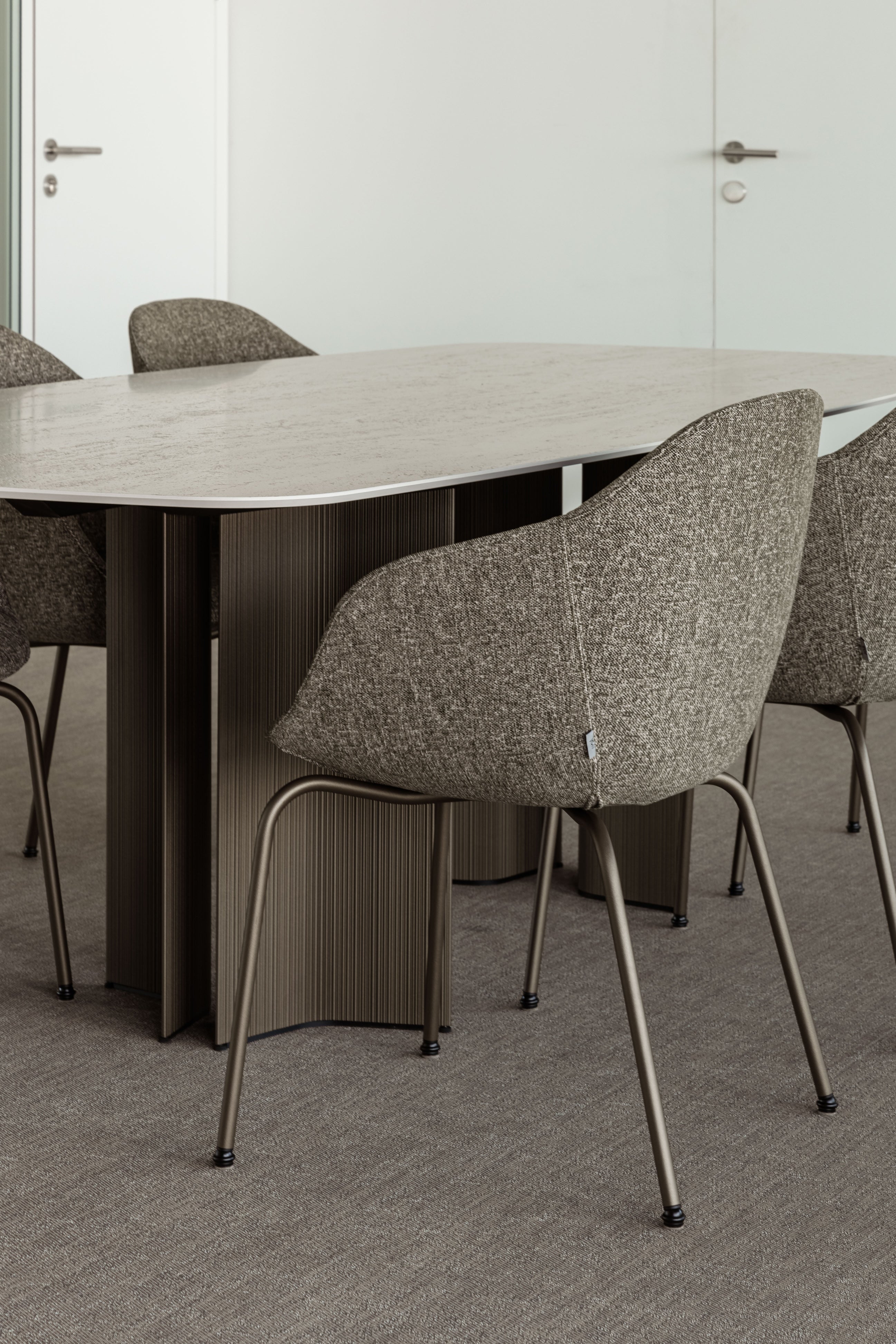 Pulse - Faux Elyps Table à manger Joli