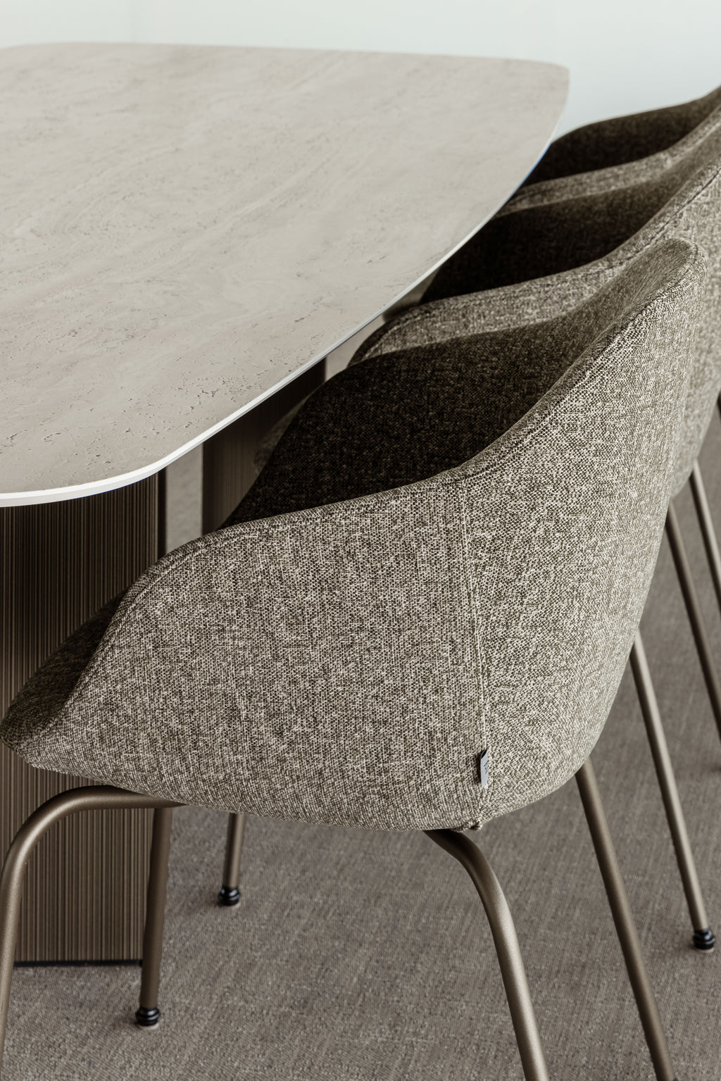 Pulse - Faux Elyps Table à manger Joli