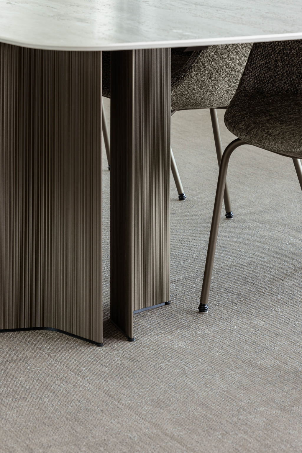 Pulse - Faux Elyps Table à manger Joli